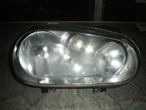 VW GOLF 4 LAMPA PRAWA