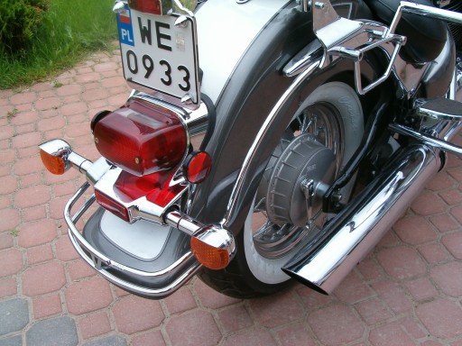 SUZUKI VL800 VOLUSIA C50 BOULEWARD RELING TYLNY