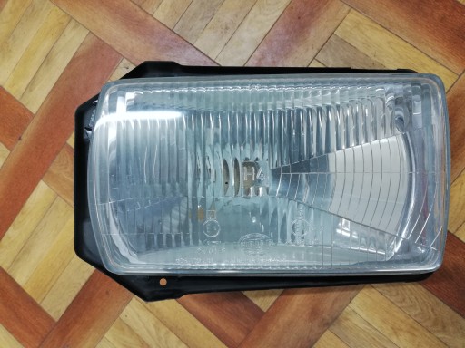 Reflektor Prawy Lampa VOLKSWAGEN PASSAT B1 1977-81