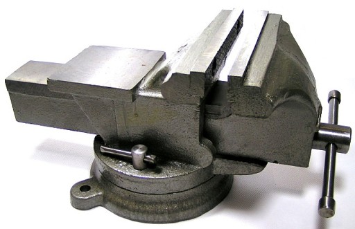Слесарные поворотные тиски с наковальней 200 мм тиски