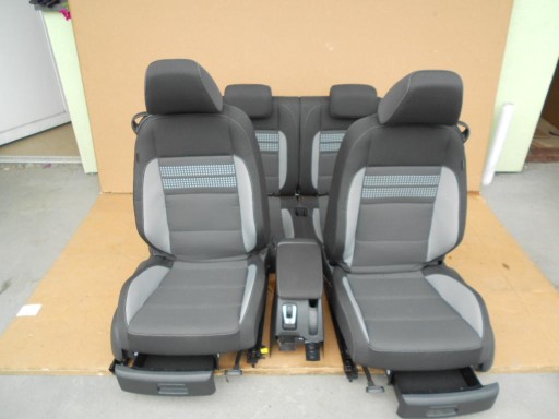 VW GOLF VI 6 КАБРІОЛЕТ ДИВАН ЗЗАДУ