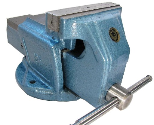 ТВЕРДЫЕ СЛЕСАРНЫЕ ТИСКИ 1250-80 BISON BIAL