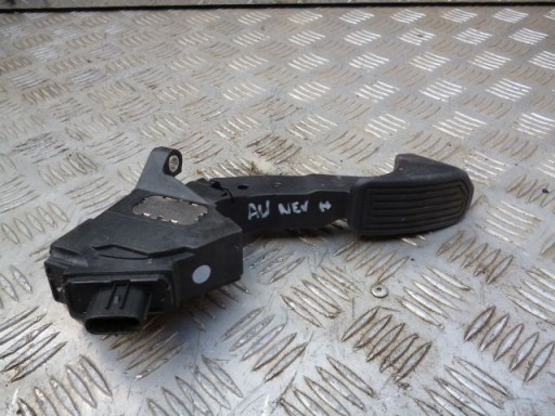 TOYOTA AURIS 1.8 HYBRDA 2013 ПЕДАЛЬ ГАЗУ