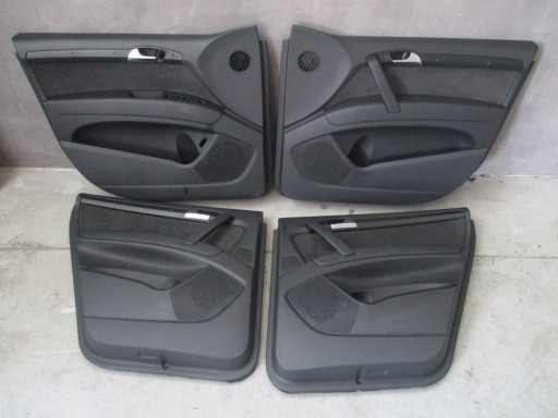 Оббивка дверей ALCANTARA Audi Q7 4L0 Lift задня