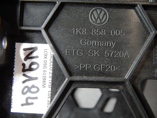 VW SCIROCCO RÁM KIESZEN RADIA 1K8858005