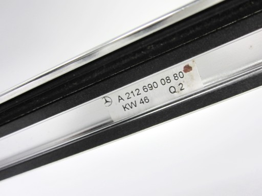 moulding bodywork right Mercedes W212 sedan