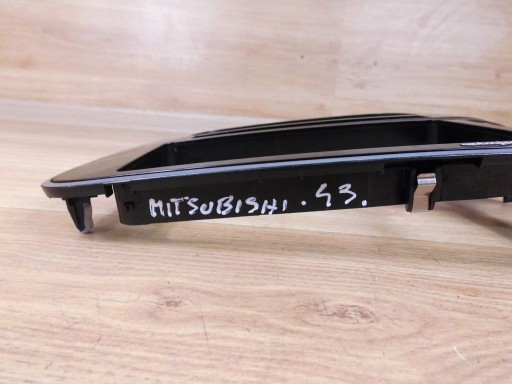 Mitsubishi Outlander III 2012+ frame radia cover