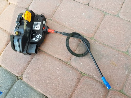 lock door left front Opel Zafira C 13579522HK EU