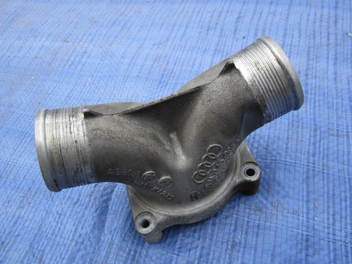 air hose Audi Q7 6.0 V12 05A145905A