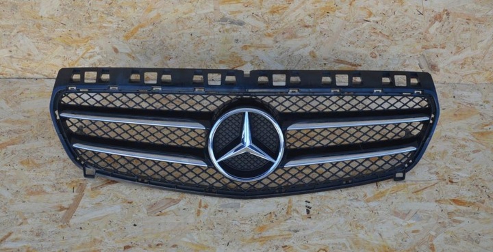 MERCEDES A CLASSE W176 CALANDRE DU RADIATEUR AMG GRILLE INSIGNE photo 1 - milautoparts-fr.ukrlive.com