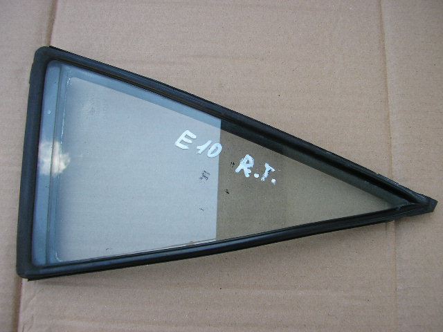 TOYOTA COROLLA E10 UNIVERSAL GLASS BODY RIGHT photo 1 - milautoparts-fr.ukrlive.com