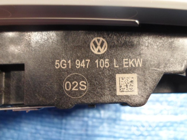 VW GOLF SPORTSVAN LIGHTING CABINS 5G1947105L photo 2 - milautoparts-fr.ukrlive.com