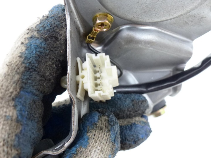 MOTEUR WYC, ARRIÈRE 159200-5733 MITSUBISHI OUTLANDER