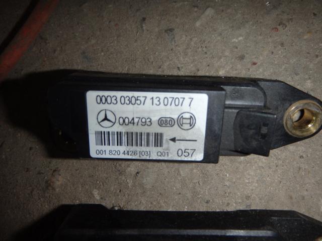 CAPTEUR DE CHOC MERCEDES-BENZ AVEC 0018204426 photo 1 - milautoparts-fr.ukrlive.com