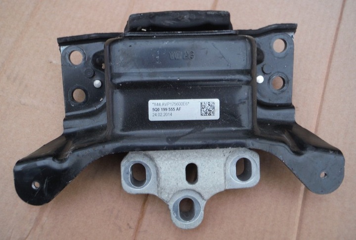 AUDI A3 VW GOLF COUSSIN SUPPORT DE MOTEUR 5Q0199555AF photo 1 - milautoparts-fr.ukrlive.com