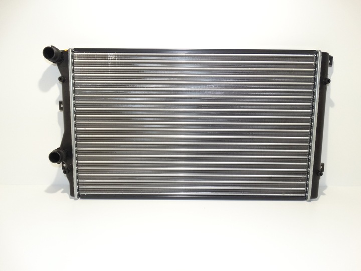 RADIATEUR EAUX VW SCIROCCO DE 2008 1.4 TSI ÉTAT NOUVEAU photo 1 - milautoparts-fr.ukrlive.com