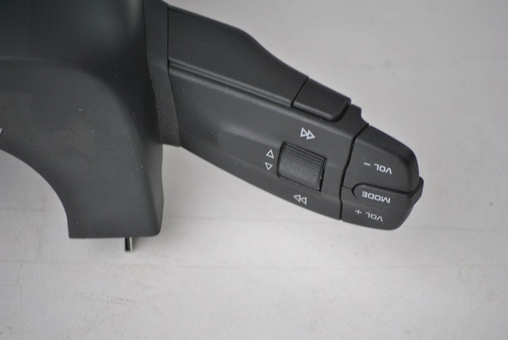 SWITCH RADIO PROTECTION 6J0858559 SEAT IBIZA IV photo 2 - milautoparts-fr.ukrlive.com