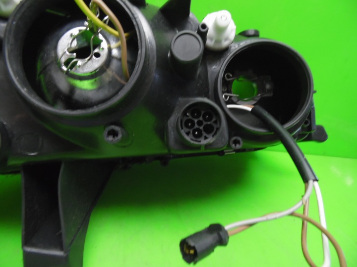 PROJECTEUR PHARE AVANT GAUCHE OPEL OMEGA B 96-99