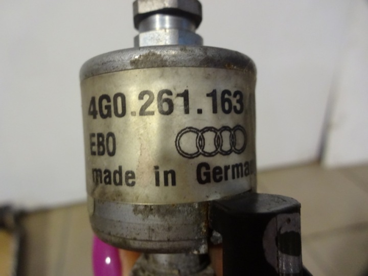 SUPPLÉMENTAIRE POMPE CARBURANTS WEBASTO AUDI 4G0261163