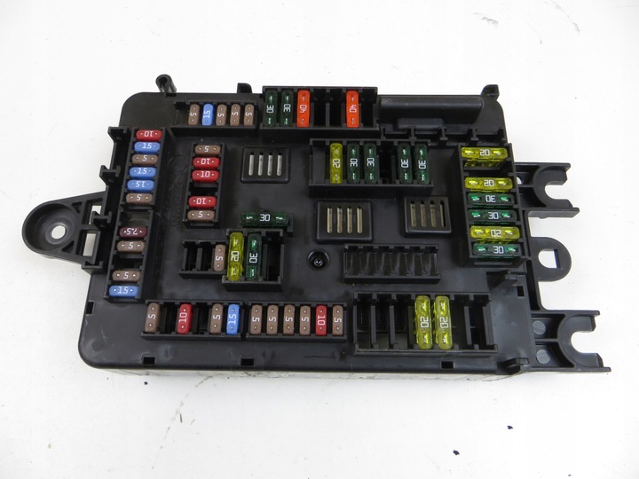 UNIT FUSES BMW X5 F15 photo 1 - milautoparts-fr.ukrlive.com