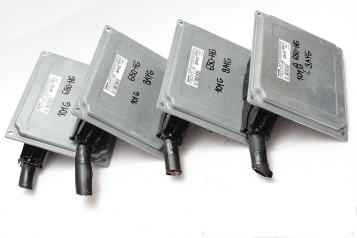 ORDINATEUR FORD FOCUS S118934101G 4M51-12A650-HG