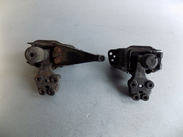 Citroen peugeot кронштейн двигуна 9646135380, Ціна