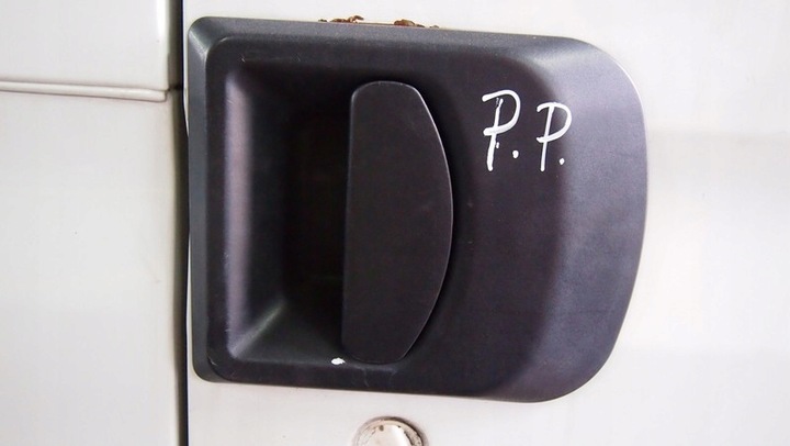 фото №7, Дверь з 2008 iveco daily 99-12 ручка стекло планка