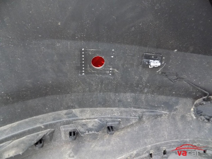 фото №9, Бампер зад версія pod 6pdc колір lc5b версія pod hak vw touran ii 2016+