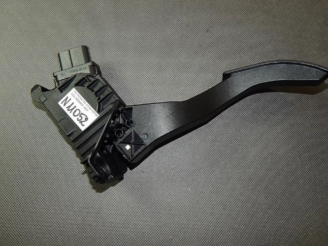 фото №1, Vw passat b8 потенциометр газа 5q1723503h