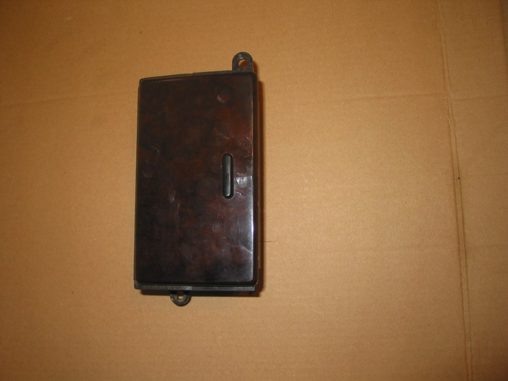 фото №1, Бардачок туннеля средний audi a8 d2 4d1863075f