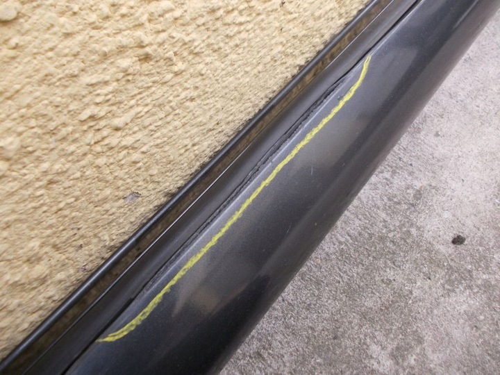 фото №5, Toyota avensis ii t25 03- порог правый накладка