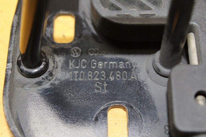 фото №6, Замок засов капота vw touran 1t0823480a