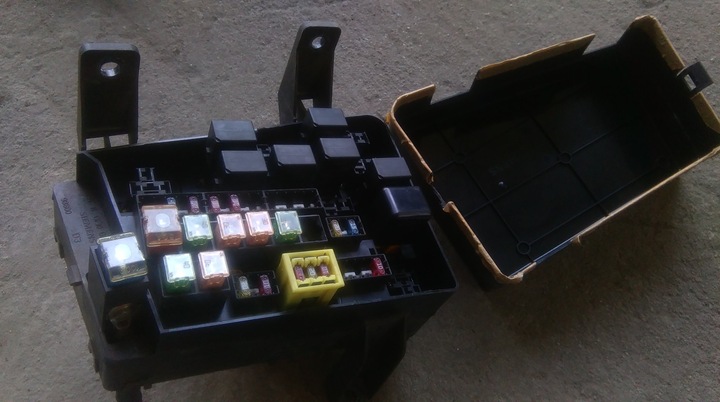 фото №1, Mitsubishi space star 1.3 b корпус запобіжників