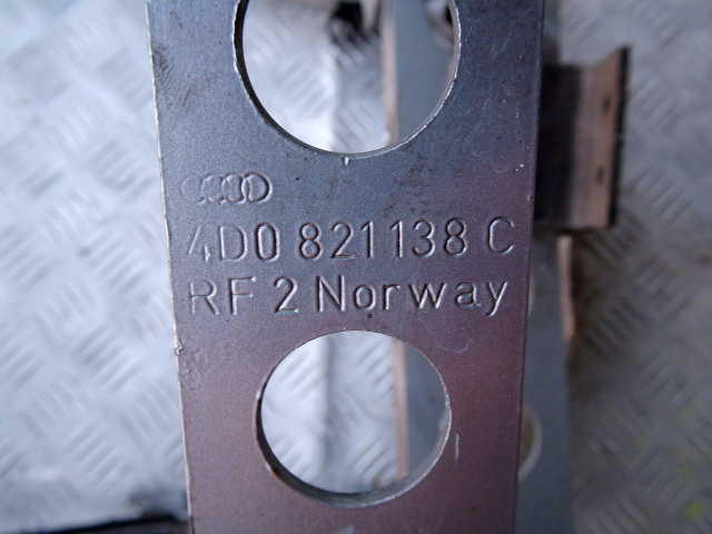 фото №8, Audi a8 d2 крепление бампера правые 4d0821138c