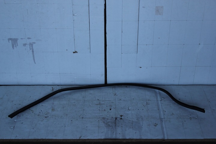 фото №1, Прокладка капота vw passat b8 3g0823723