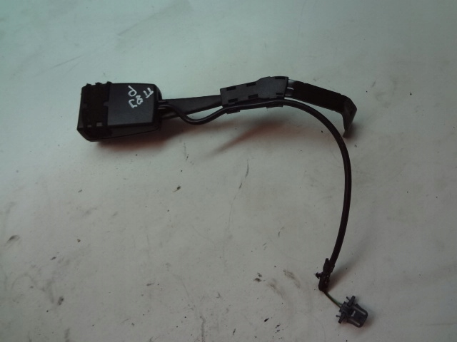 фото №1, Audi tt 8j 06-12r застібка ременя права