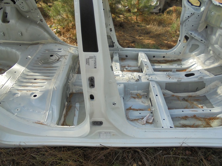 фото №1, Note ii e12 порог правые стойка средний qab 2014-