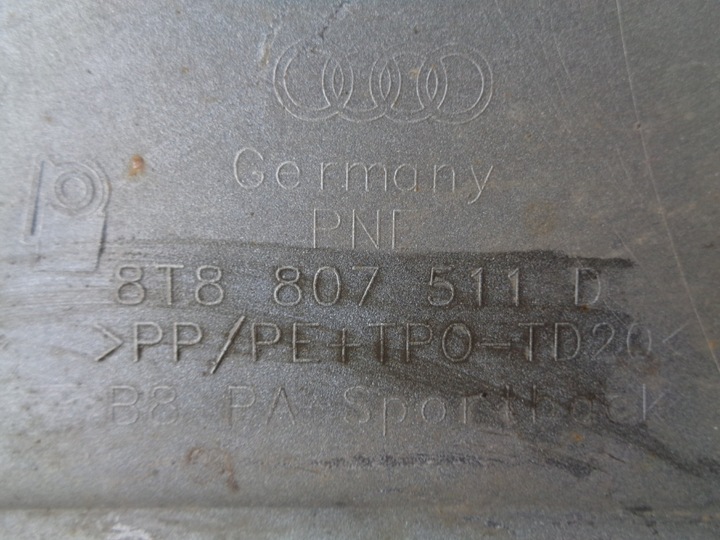 фото №9, Audi оригинальный номер 8t8807511d бампер