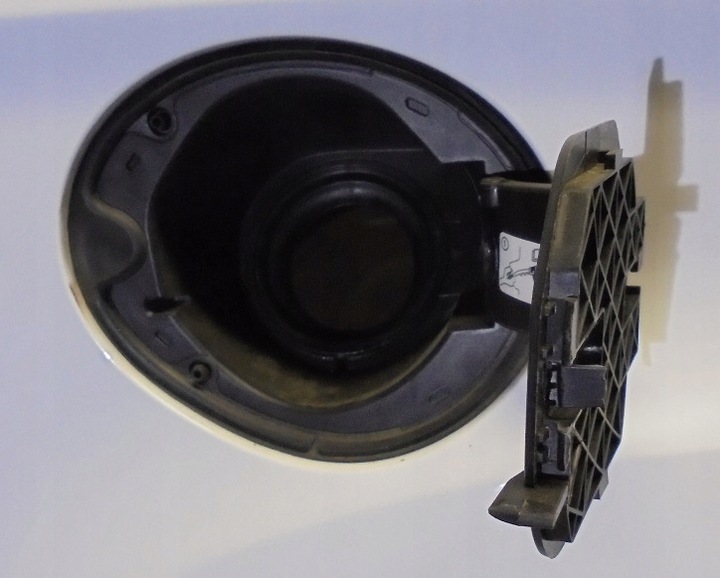 фото №1, Ford kuga mk2 2 заливная горловина топлива крышка заливка топлива