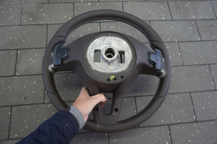 фото №11, Кермо mercedes cls w218 рестайлінг пелюстки коричнева