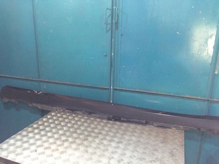 фото №1, W251 mercedes c197 планка накладка пороговая правая