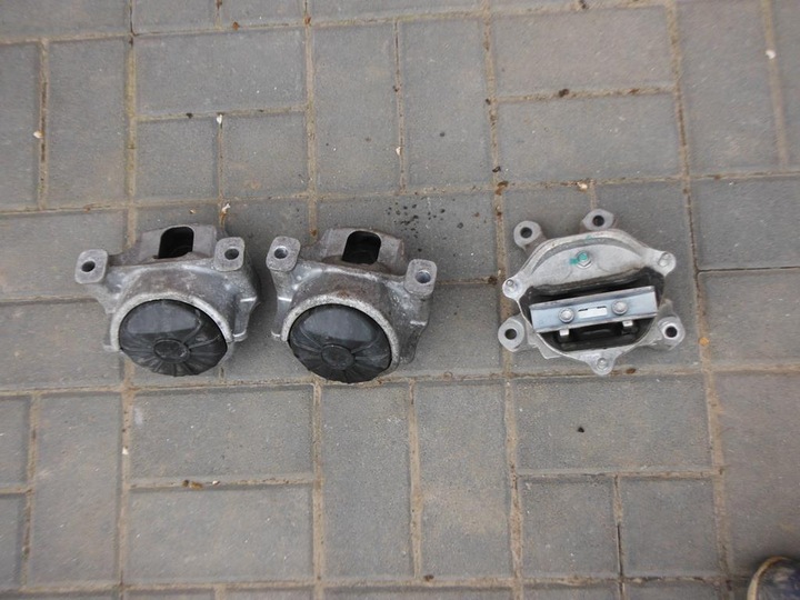 фото №4, Audi a5 8t sportback 1.8 tfsi лапи подушка двигатель