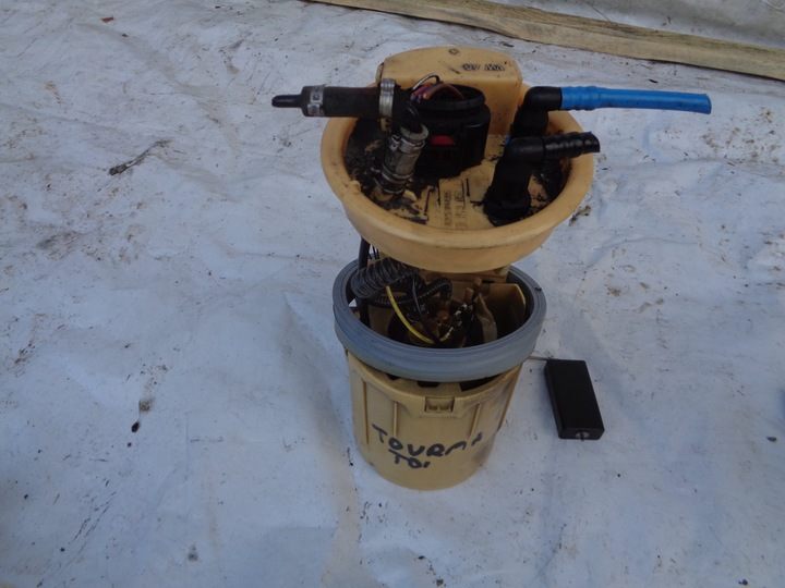 фото №1, Насос топлива vw touran i tdi 1t0919050a