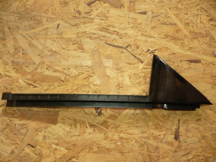 фото №1, Audi a8 d4 2010- планка накладка стійка двері зад