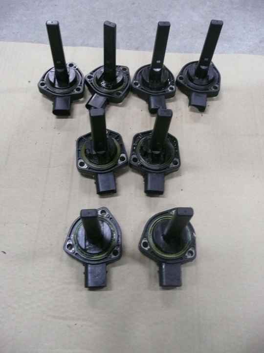 фото №4, Bmw 2.5 tds датчик уровня масла 1433510