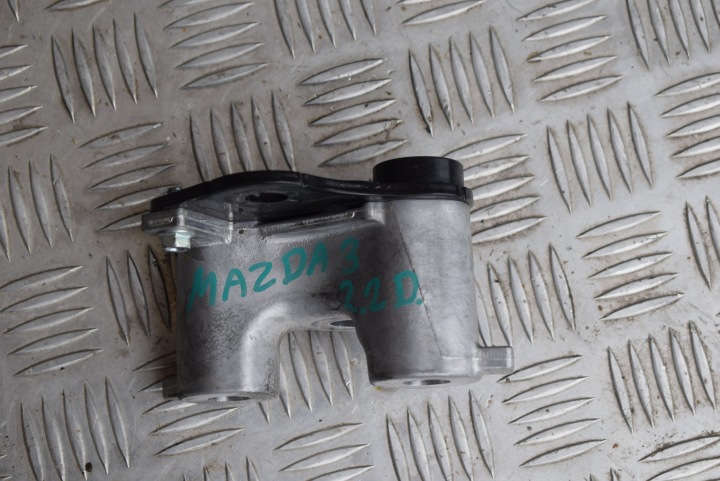 holder holder of the engine MAZDA 3 BM 2015