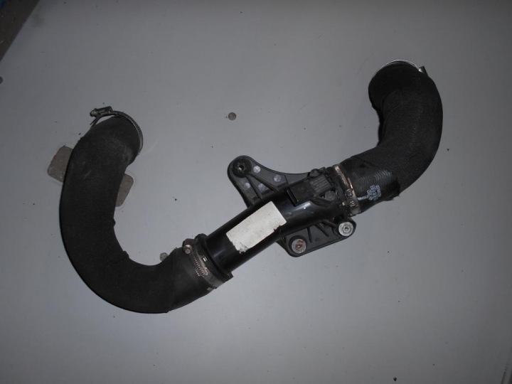cső, csővezeték tömlö intercooler AUDI Q5 3.0 TDI 8K0145673