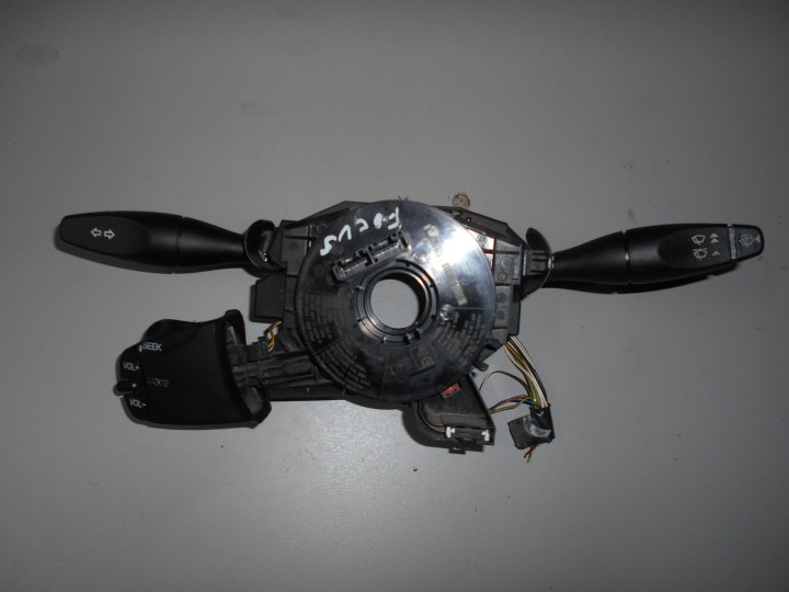 páčky pod volant a ovládání FORD FOCUS MK1