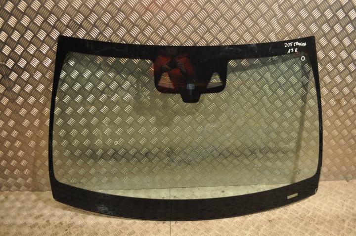 originál window front MERCEDES W205 KAMERA 17r 1
