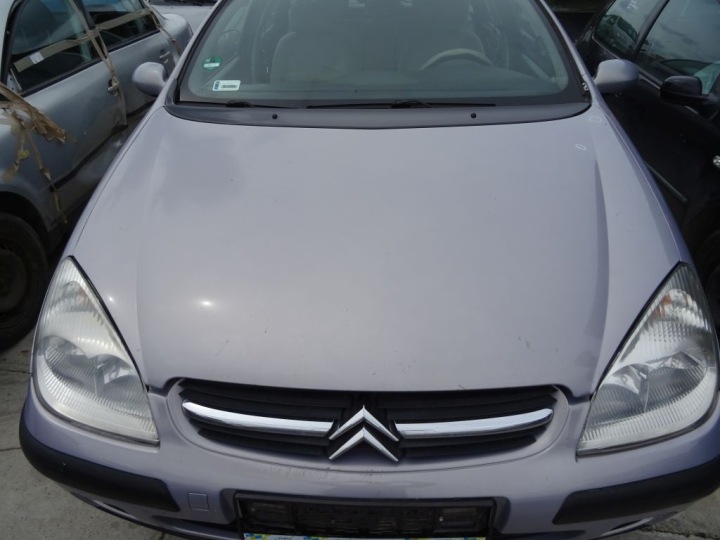 Citroen C5 et capot KNAC